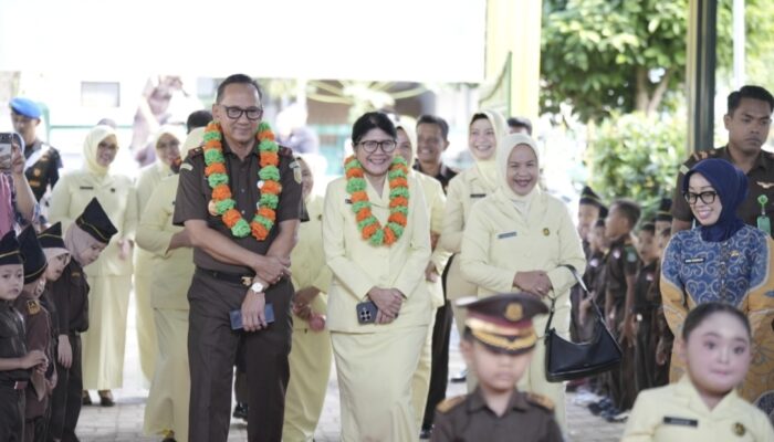Kunjungan Kajati Sulsel dan Ketua IAD Wilayah di TK Adhyaksa XX Bone