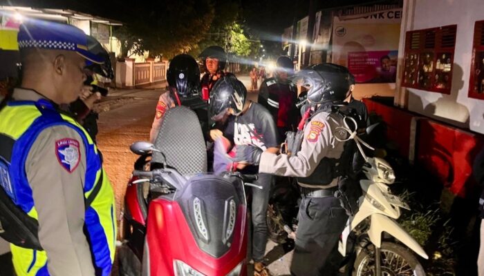 Patroli Akhir Pekan Polres Takalar Sasar Titik Rawan Kejahatan, Ciptakan Rasa Aman bagi Masyarakat