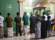 Personel Koramil 1426-06/Mapsu Laksanakan Sholat Subuh Berjamaah Bersama Masyarakat
