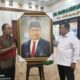 Pelukis Takalar Persembahkan Lukisan untuk Bupati Daeng Manye, Wujud Apresiasi dan Dukungan Seni Daerah