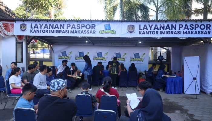 Antusiasme Warga Gowa Meningkat , Layanan “Pasporia” Imigrasi Makassar hadir di Lapangan Syekh Yusuf Gowa.