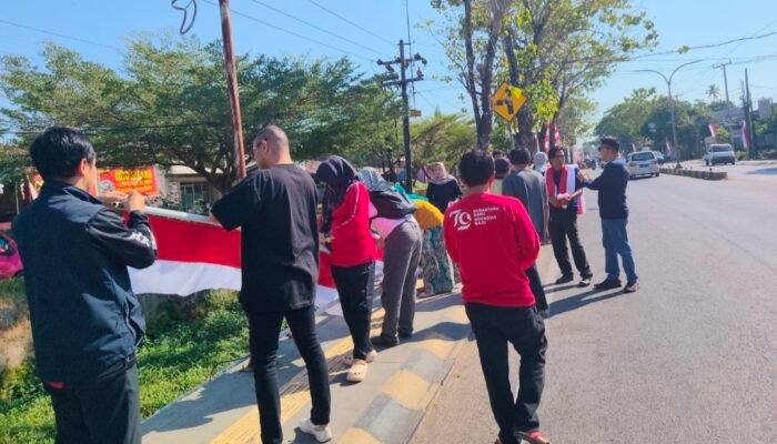 Semarakkan HUT RI ke-81, Diskominfo Takalar Pasang Ratusan Umbul-Umbul di Jalan Poros dan Destinasi Wisata