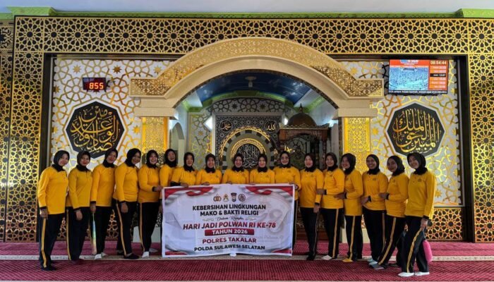 Polwan Polres Takalar Gelar Aksi Bersih Mako dan Bakti Religi Sambut HUT Polwan ke-78