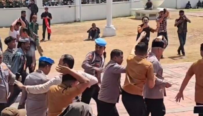 Wakapolda Aceh Diusir Massa Saat Hendak Hadiri Zikir 21 Tahun Damai Aceh