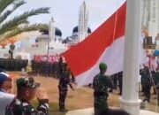TNI Kembali Kibarkan Merah Putih di Masjid Raya Baiturrahman Usai Sempat Diturunkan Massa
