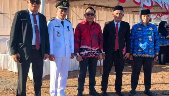 Mappaselleng Krg Gau Hadiri Upacara Pengibaran Sang Saka Merah Putih di Kecamatan Laikang