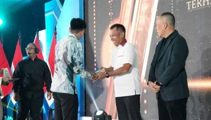 Kantor Imigrasi Makassar Raih Penghargaan Pengembang Lentera Imigrasi dari Ditjenim