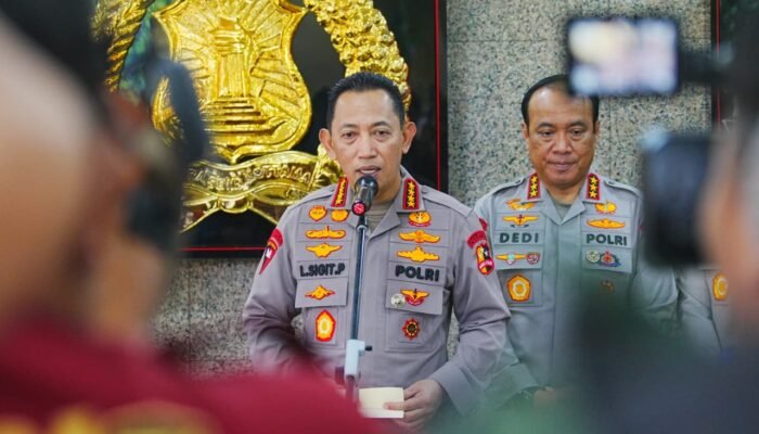 Hadapi Dampak Erupsi Gunung Anak Krakatau, Kapolri Beri Instruksi Jajaran Polisi Siaga
