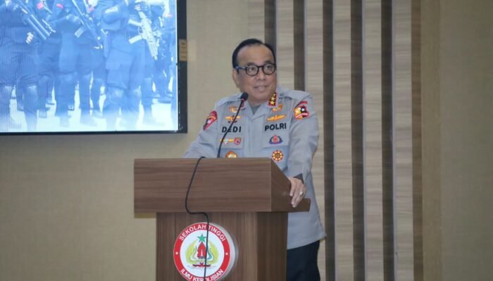 cegah Karhultla, Negara Hadir Terjunkan Ratusan Personil Polri Bantu Masyarakat