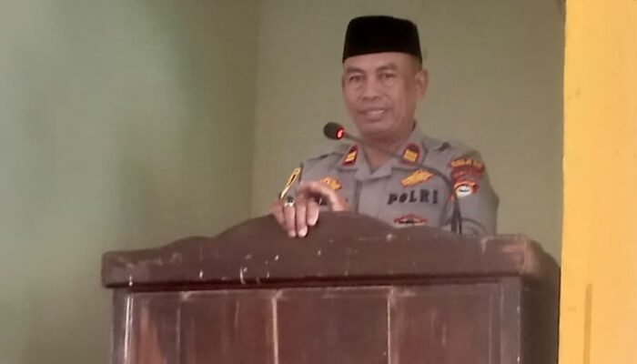 Dari Masjid Nurul Qalby, Kapolsek Polut Bangun Kedekatan dengan Warga Massamaturu