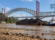 Sungai Barito Surut, Angkutan Batu Bara Terganggu dan Biaya Tongkang Melonjak