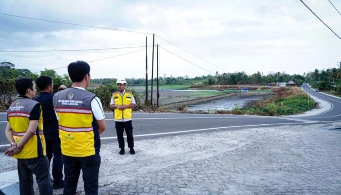 Gubernur Andi Sudirman Kejar Target MYP 2025–2027, Lebih 300 Kilometer Jalan Sulsel Sudah Dikerjakan