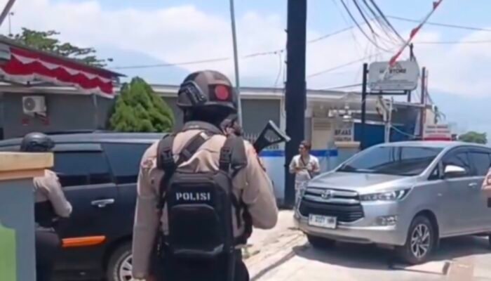 Satreskrim Polresta Palu Geledah Kantor PDAM, Delapan Bundel Dokumen Disita