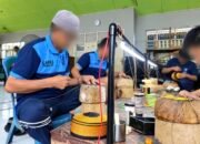 Lapas Takalar Terus Kembangkan Produksi Songkok Anyam