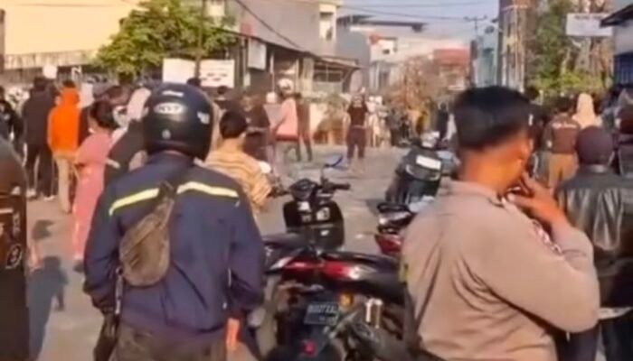 Tawuran Kembali Pecah di Ablam Kota Makassar, Pria Bernama Mansyur Tewas Diduga Terjatuh ke Got