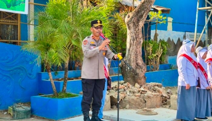 Kembali ke Almamater, Wakapolres Takalar Tekankan Disiplin, Bahaya Narkoba hingga Bullying di SMAN 1 Takalar