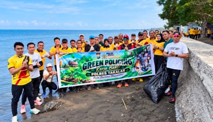 Green Policing di Topejawa, Polres Takalar Ajak Warga Rawat Lingkungan Pesisir