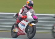 Veda Ega Pratama Ukir Sejarah, Pembalap Indonesia Rebut Pole Position Moto3 Australia 2026