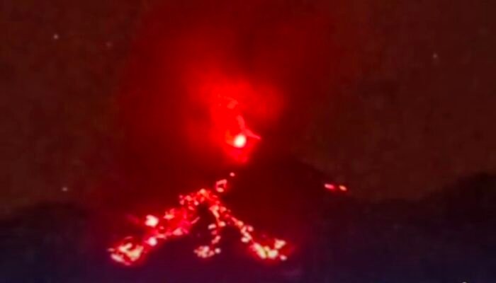 Gunung Karangetang Sulawesi Utara Erupsi, Guguran Lava Meluncur hingga 1,5 Kilometer